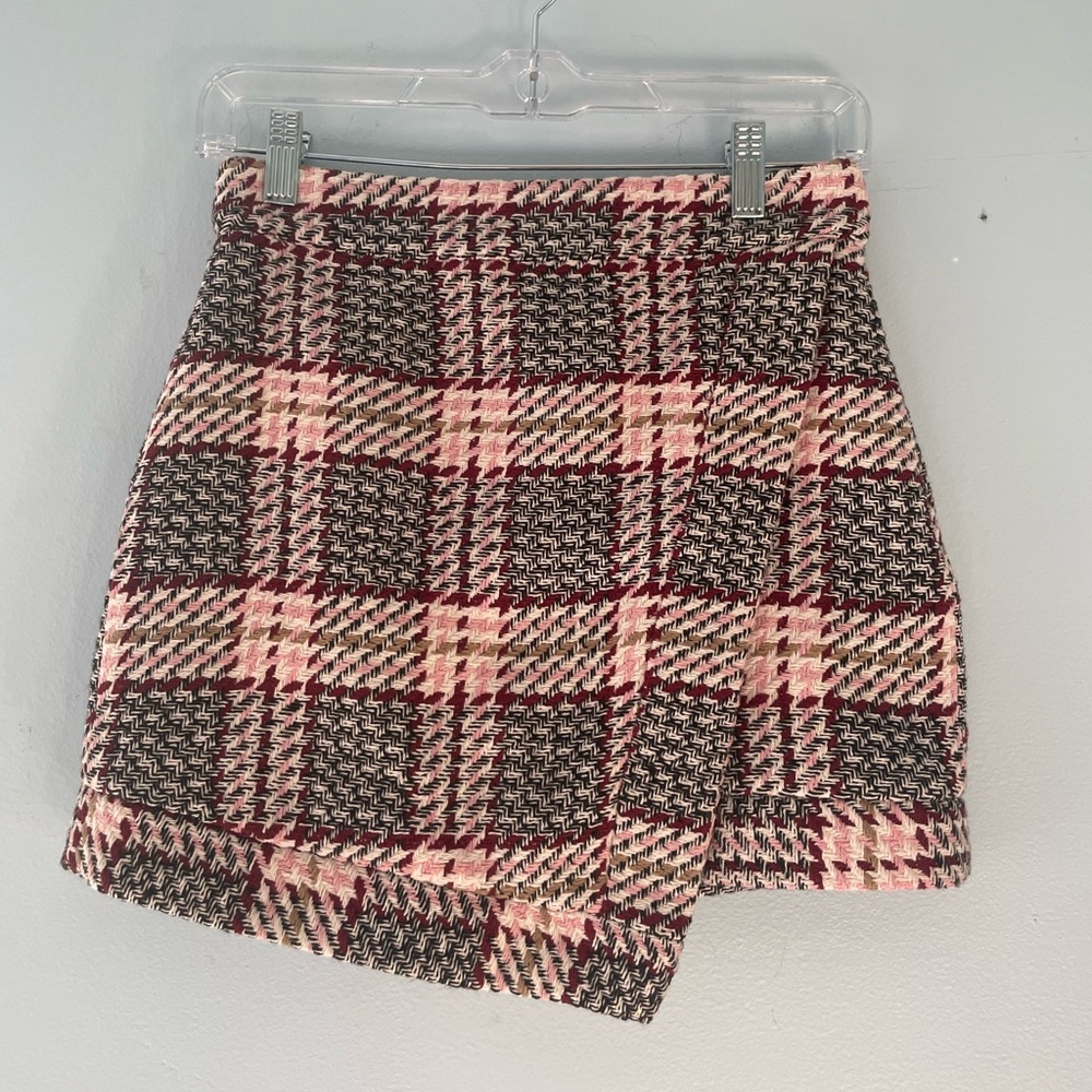 Asymmetrical tweed skirt
